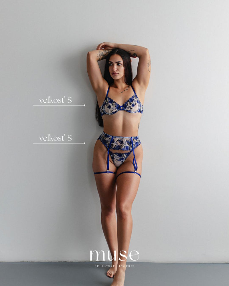 Aura Nightfall lingerie set