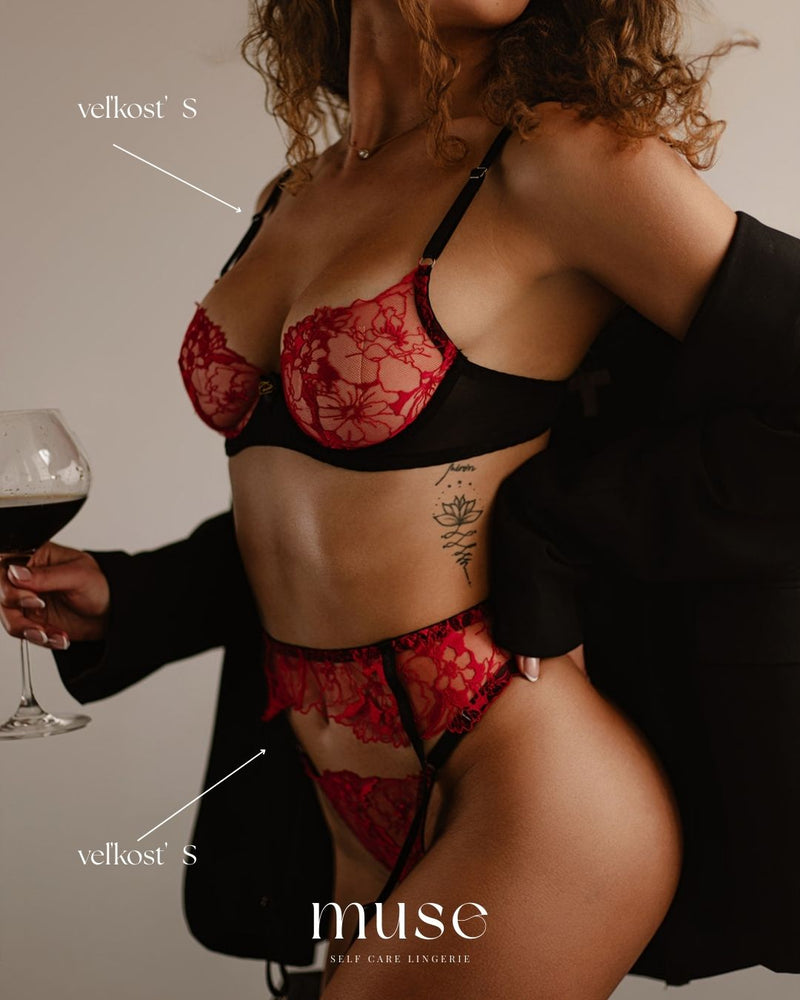 Dark Diva lingerie set