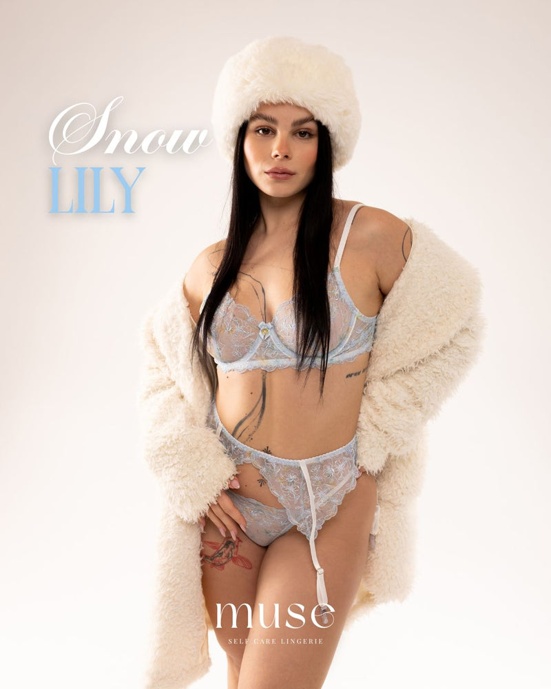Snow Lily lingerie set