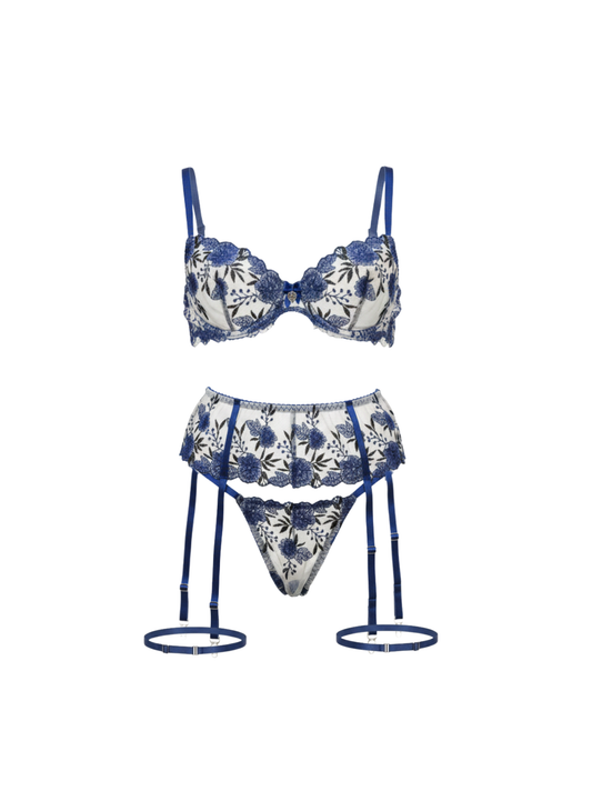 Aura Nightfall lingerie set