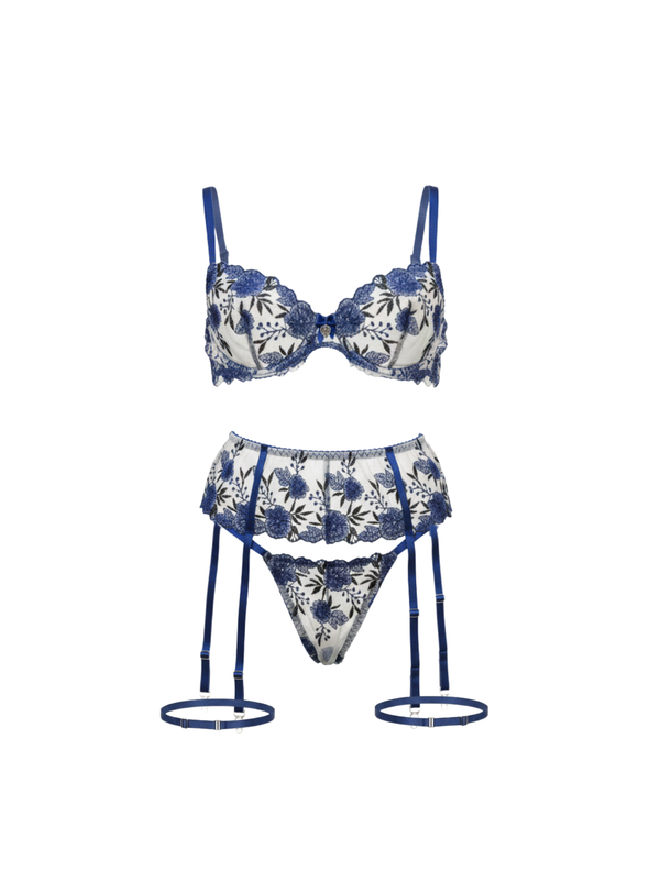 Aura Nightfall lingerie set
