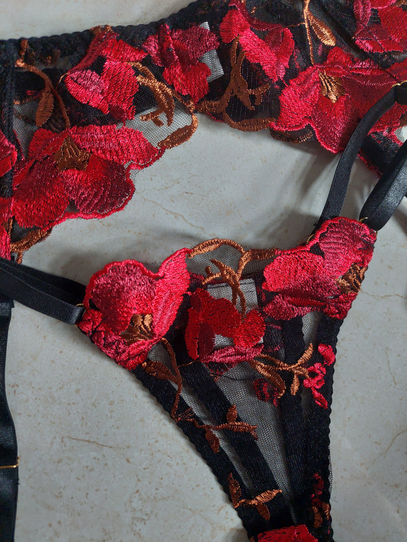 Muse-Lingerie-Endless-Love-Set-Jun