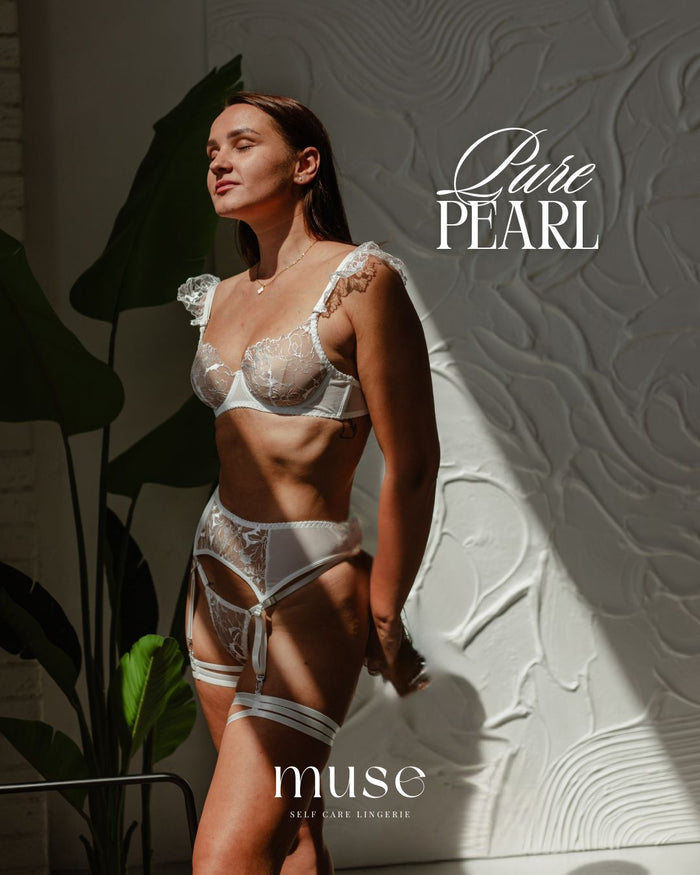 Pure Pearl lingerie set